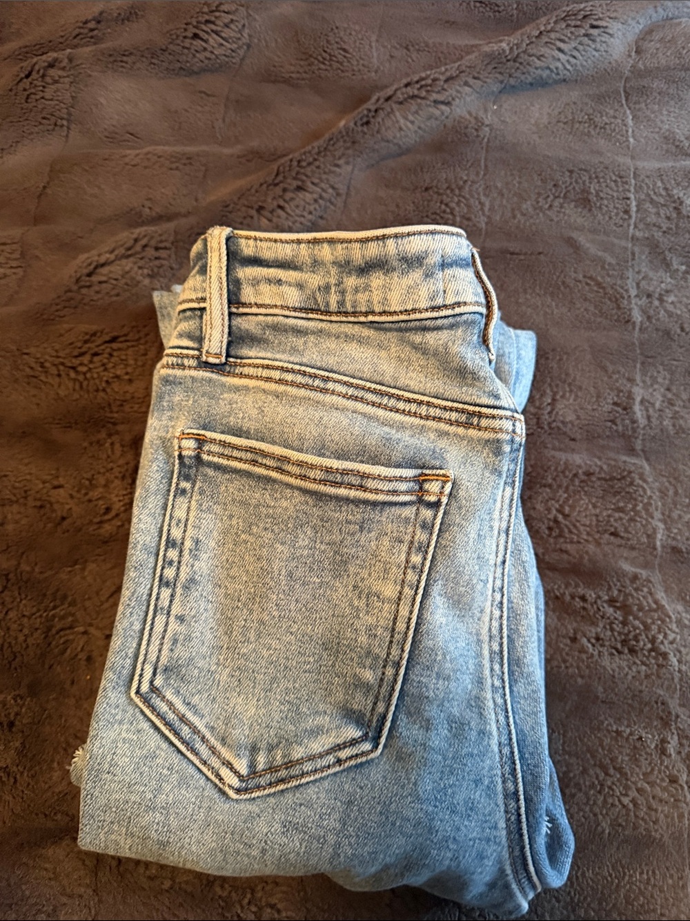 High-Rise Women’s Jeans in Light Blue Wash